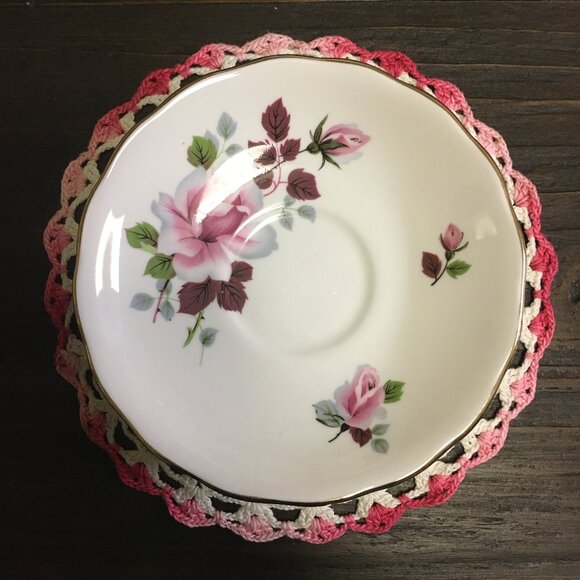 Royal Vale Ridgway Pottery England White Porcelain Rose Teacup & Saucer - Picture 9 of 16